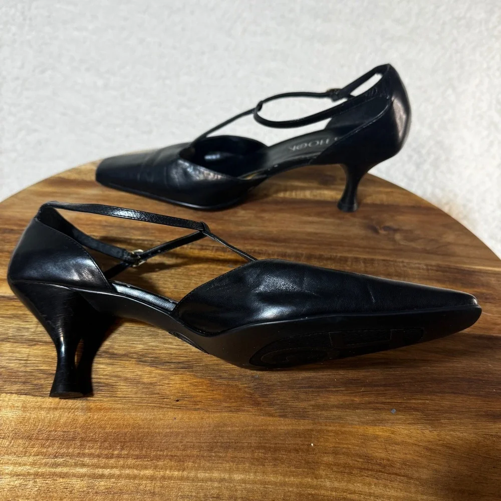 Vintage JG Hook Womens Black Leather T-Strap Pumps Square Toe Kitten Heels Sz 8M
